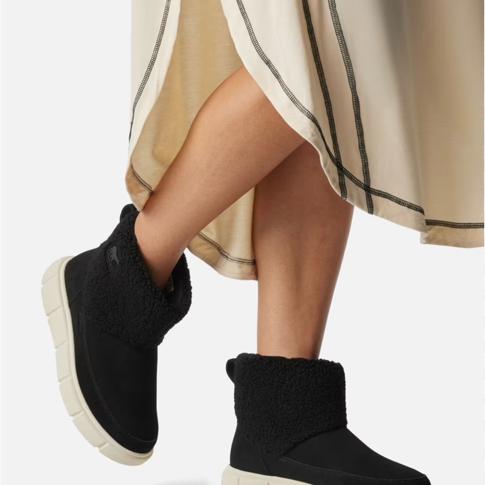 Sorel Black Winter Rain Boots with Knit Upper